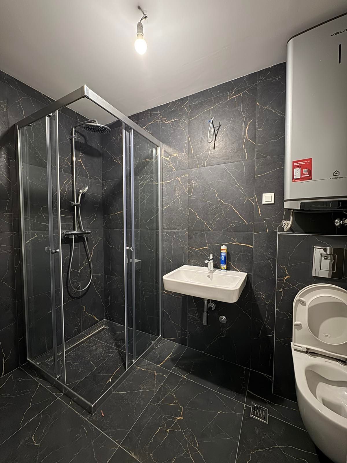 Izdavanje nenameštenog dvosobnog stana 64 m² sa garaznim mestom – Green Level 2, Podgorica (NA DUZI PERIOD) - Amfora Real Estate