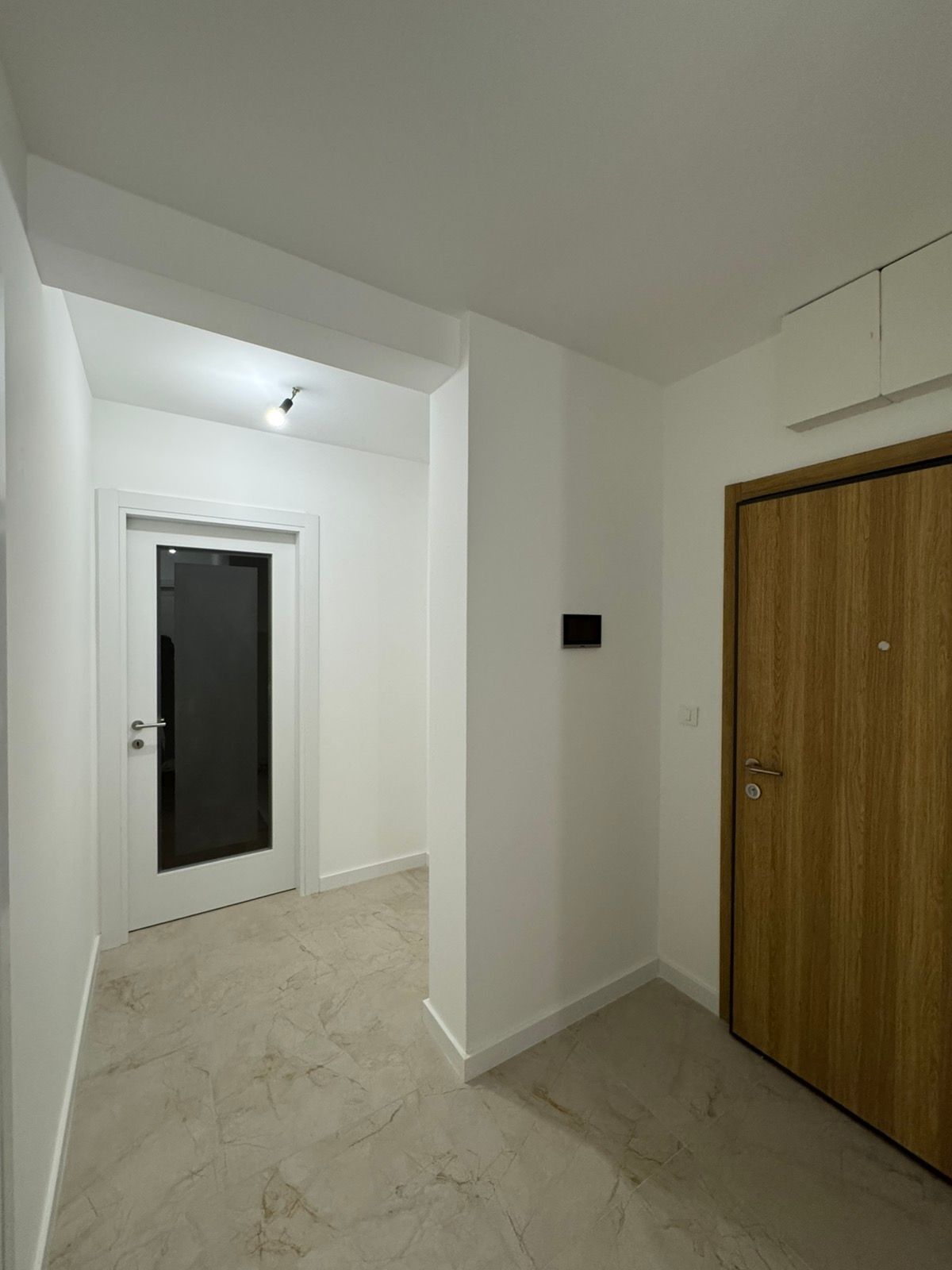 Izdavanje nenameštenog dvosobnog stana 64 m² sa garaznim mestom – Green Level 2, Podgorica (NA DUZI PERIOD) - Amfora Real Estate