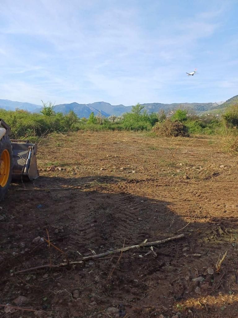 Prodaja urbanizovanog zemljišta 2.400 m² sa mogućnošću gradnje 2.000 m² – Radanovići, Kotor - Amfora Real Estate