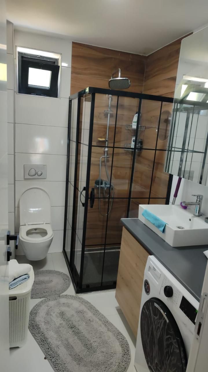 Prodaja prostranog dvosobnog apartmana 42 m² + terasa 15 m² sa bazenom, garažnim mestom i pogledom na more – Kava, Tivat - Amfora Real Estate