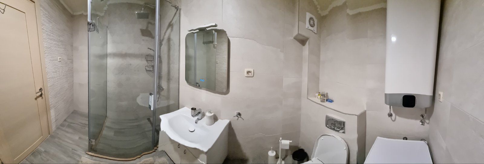 Izdavanje jednosobnog, potpuno nameštenog stana 50 m² sa parking mestom– blizu centra Budve (na duzi period) - Amfora Real Estate