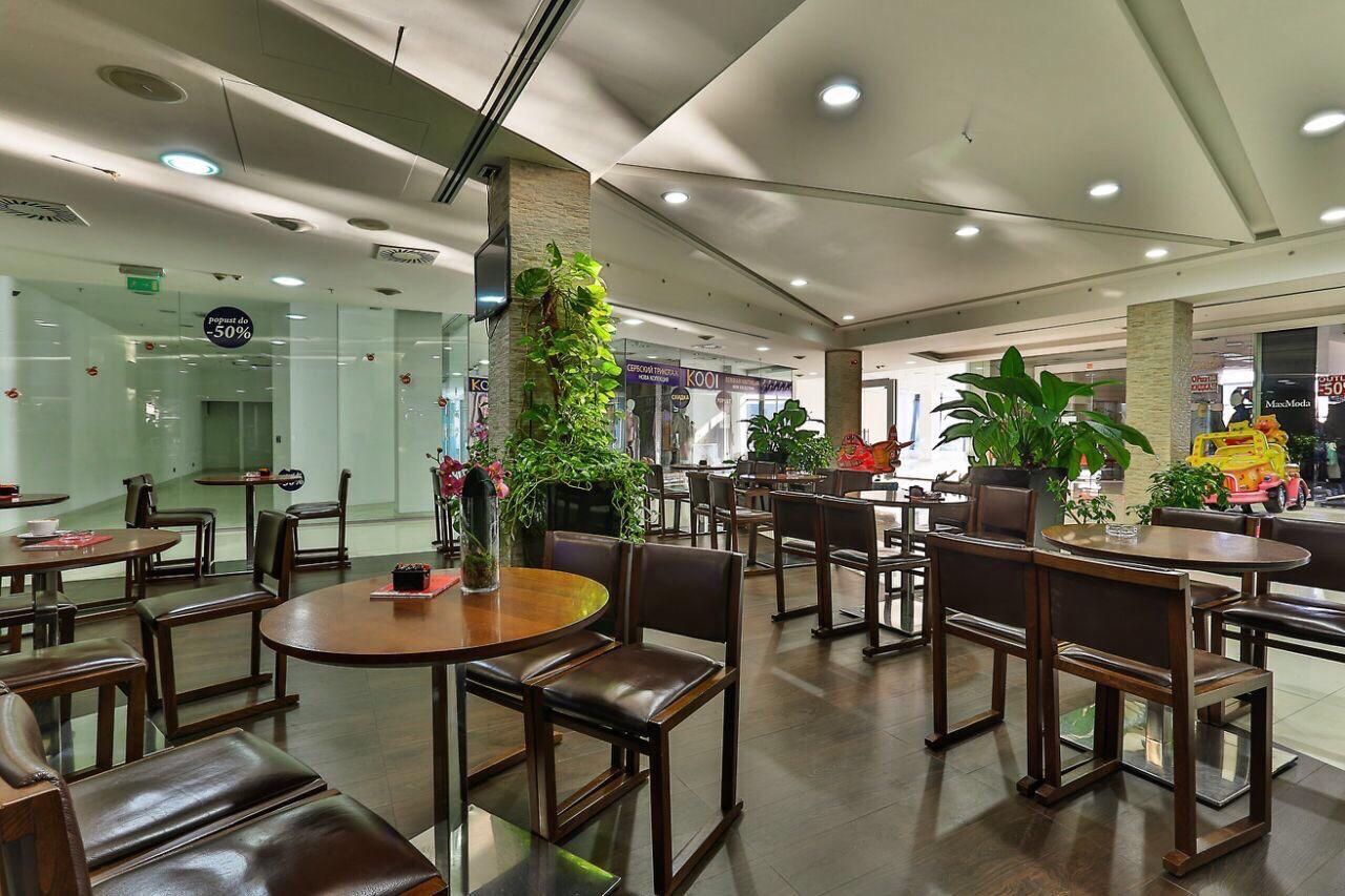 Prodaja poslovnog prostora 145 m² – potpuno opremljen restoran u kompleksu TQ Plaza, strogi centar Budve - Amfora Real Estate