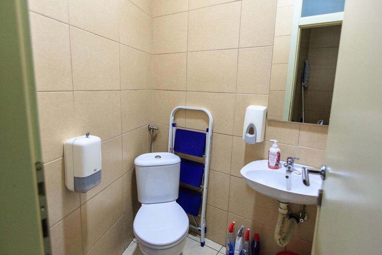 Prodaja poslovnog prostora 145 m² – potpuno opremljen restoran u kompleksu TQ Plaza, strogi centar Budve - Amfora Real Estate