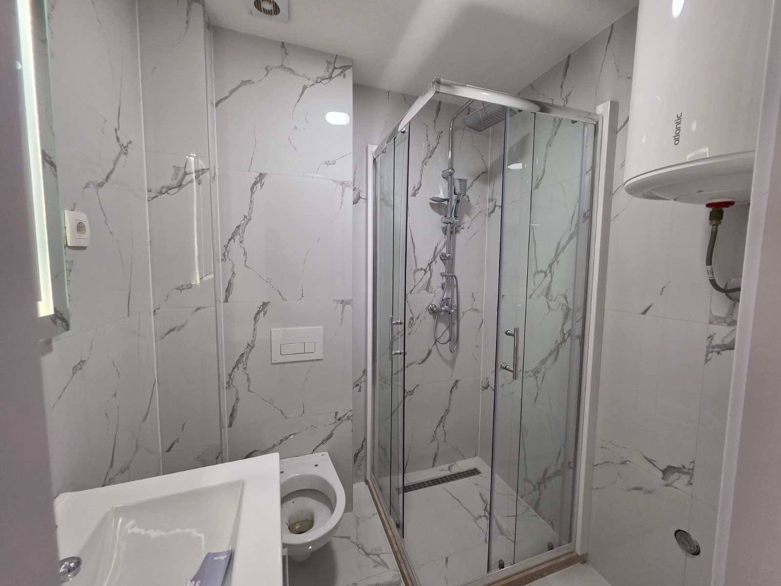 Prodaja dvosobnog stana 58 m² s pogledom na more u novoj zgradi u Becicima - Amfora Real Estate