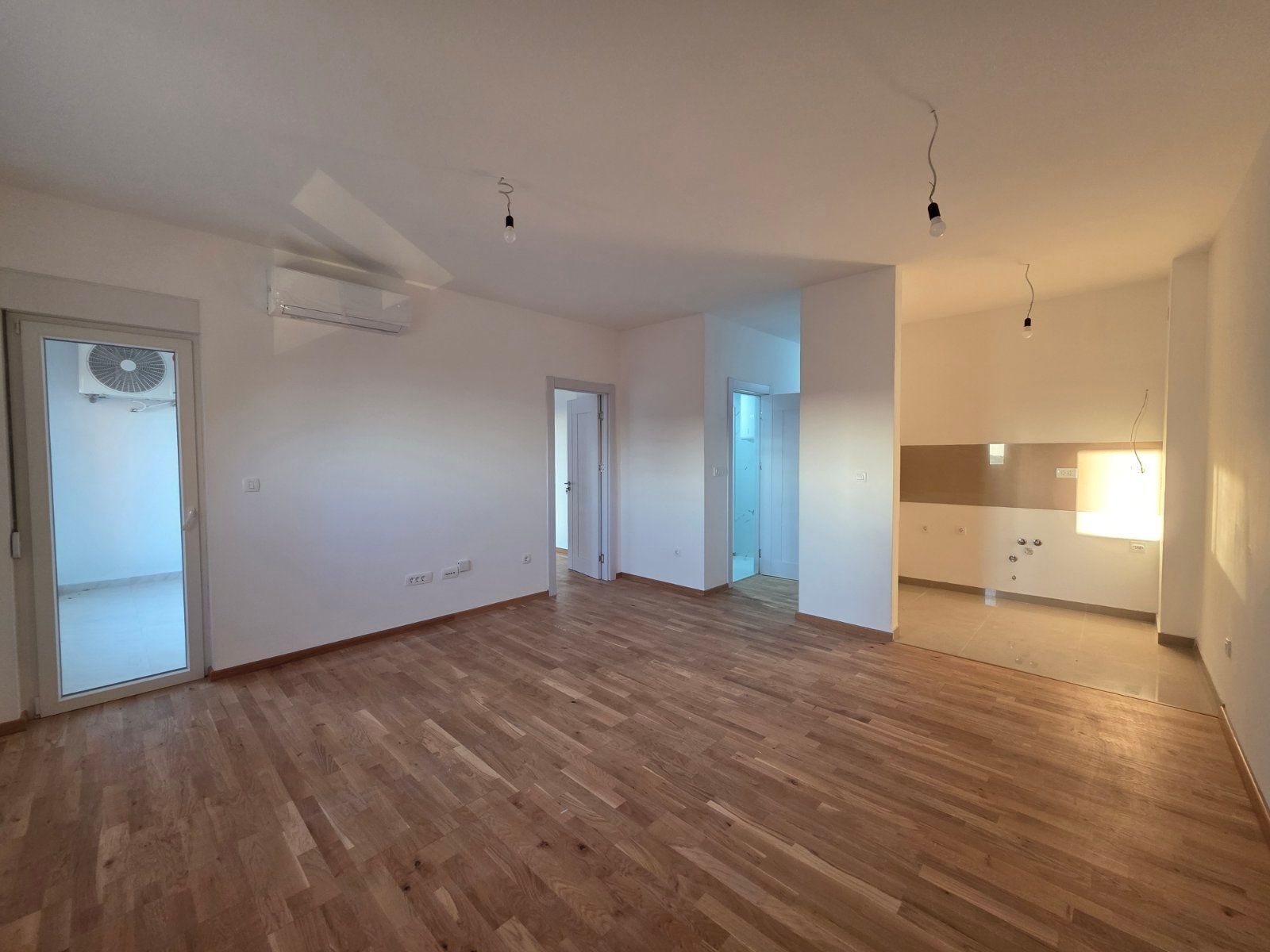 Prodaja dvosobnog stana 58 m² s pogledom na more u novoj zgradi u Becicima - Amfora Real Estate