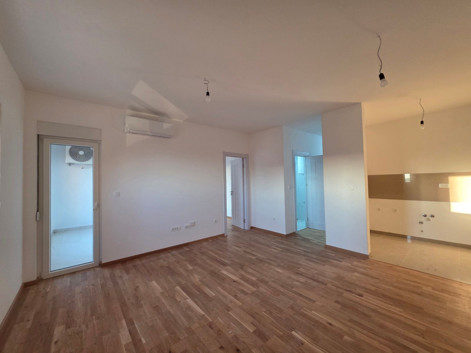 Prodaja dvosobnog stana 58 m² s pogledom na more u novoj zgradi u Becicima - Amfora Real Estate