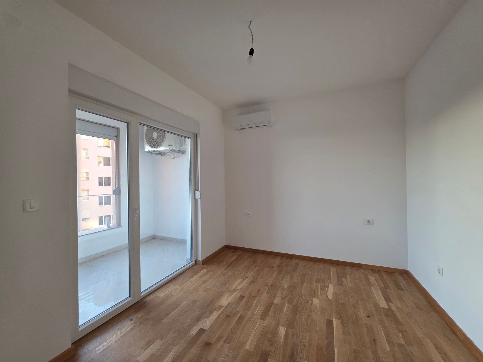 Prodaja dvosobnog stana 58 m² s pogledom na more u novoj zgradi u Becicima - Amfora Real Estate