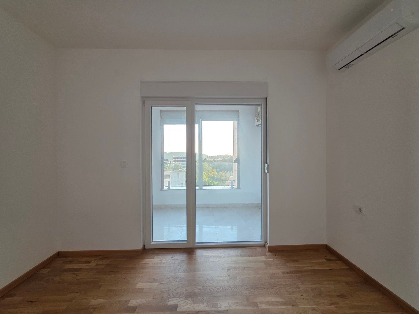 Prodaja dvosobnog stana 58 m² s pogledom na more u novoj zgradi u Becicima - Amfora Real Estate