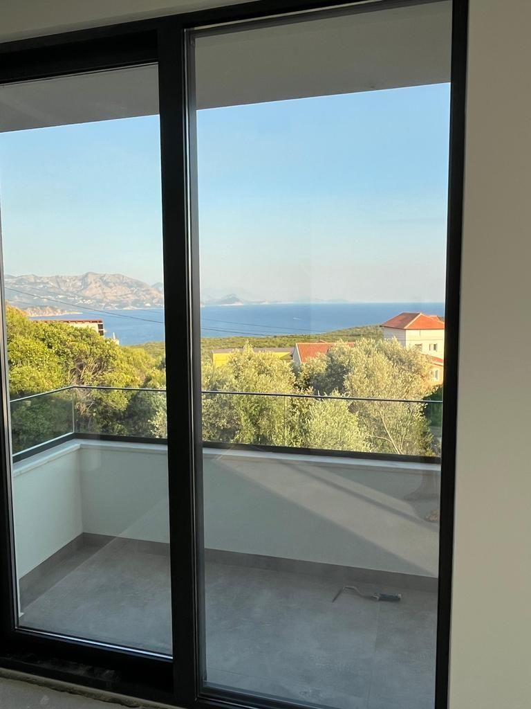 Prodaja moderne vile sa bazenom i panoramskim pogledom na more – Krimovica, Kotor - Amfora Real Estate