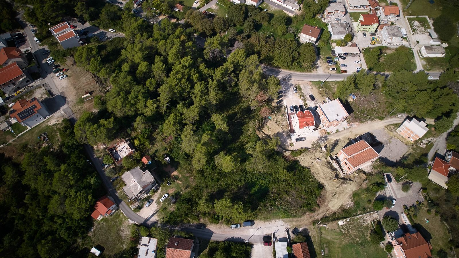 Prodaja zemljista 1.983 m² u Tivtu, Mrčevac – idealno za izgradnju stambenih objekata - Amfora Real Estate
