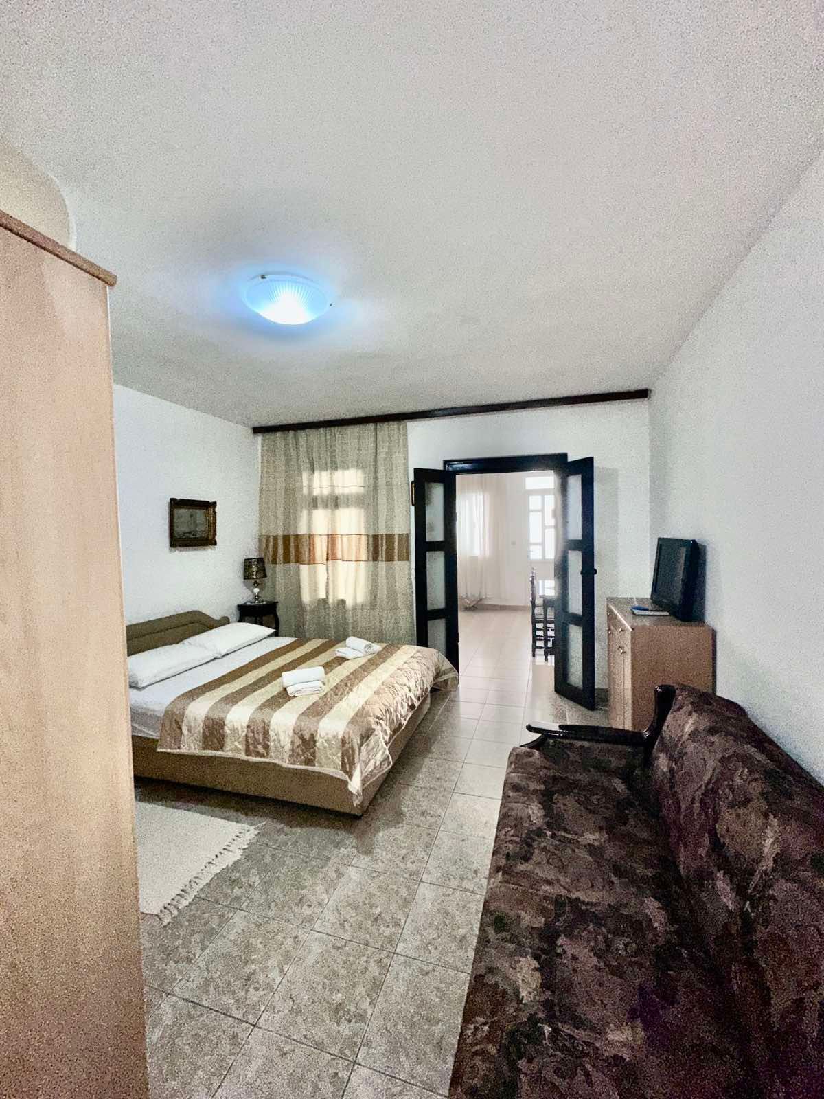 Prodaja jednosobnog stana 75m2 sa pogledom na more-Sveti Stefan,Budva - Amfora Real Estate