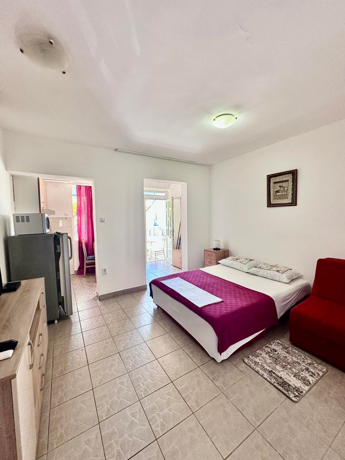 Prodaja jednosobnog stana 75m2 sa pogledom na more-Sveti Stefan,Budva - Amfora Real Estate