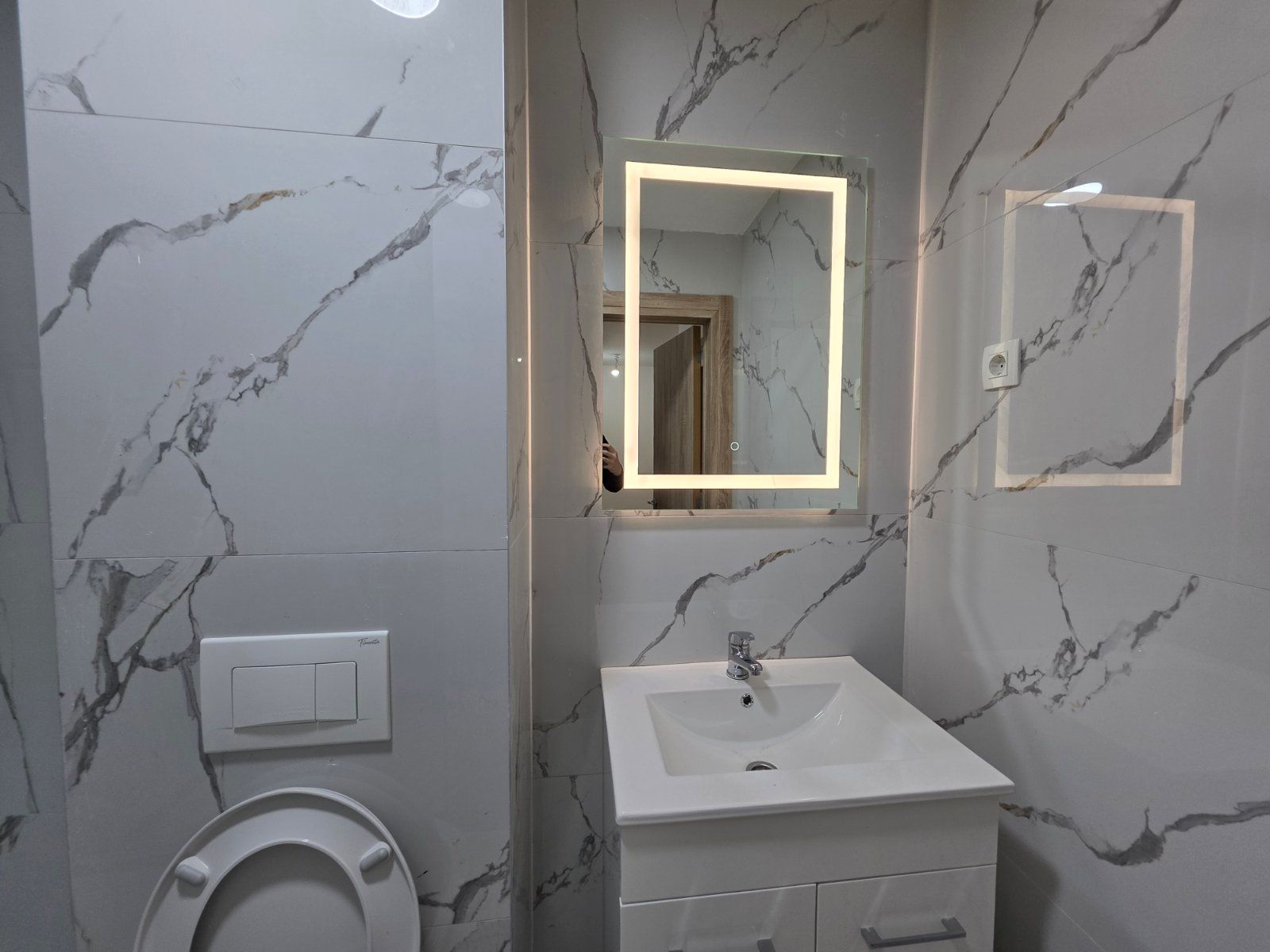 Prodaja Jednosobnog stana 46m² u Novoj Zgradi u Bečićima – Bez 3% Poreza! - Amfora Real Estate