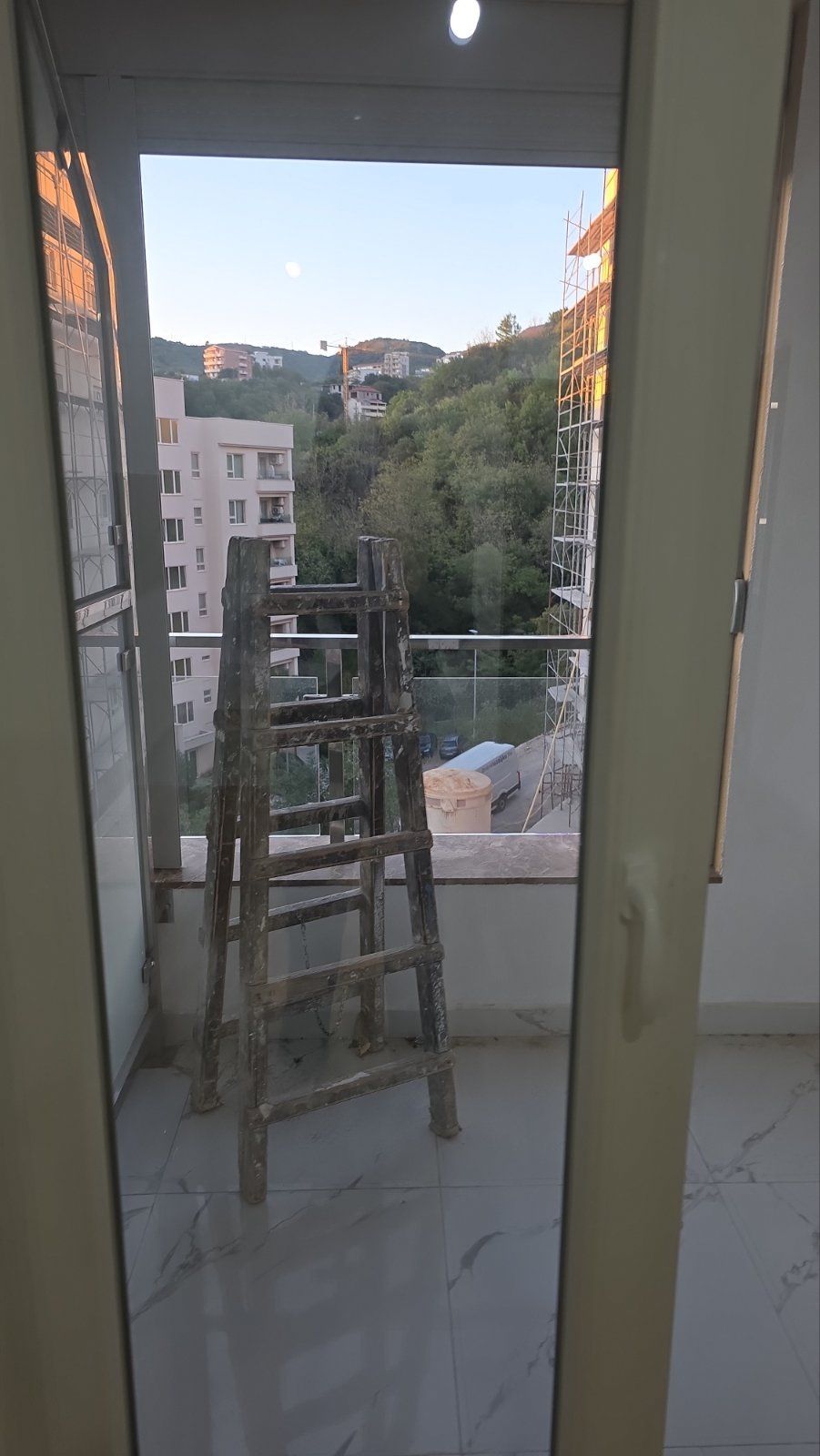 Prodaja Studio Apartmana 24m² u Novoj Zgradi u Bečićima – Bez 3% Poreza! - Amfora Real Estate