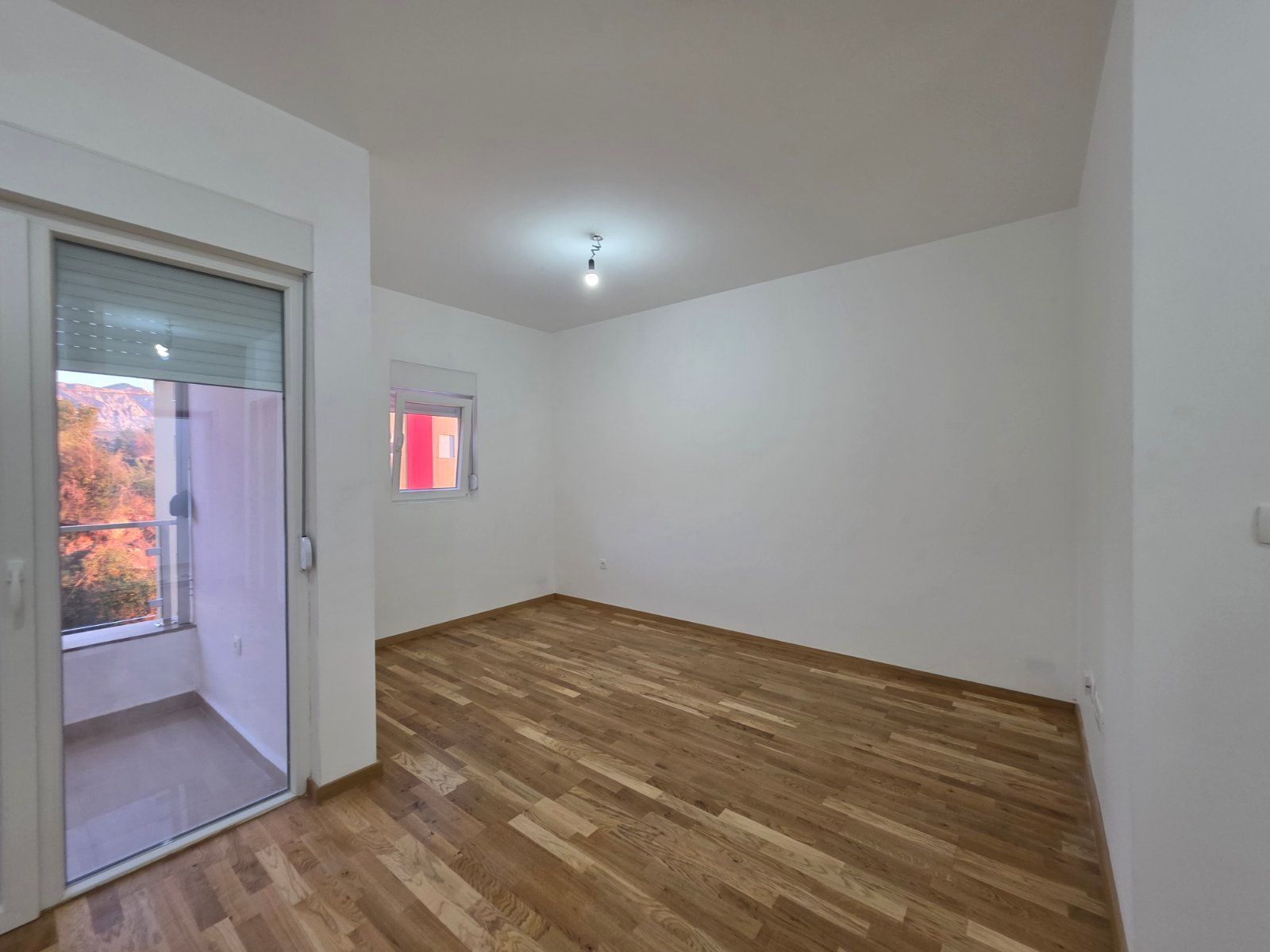Prodaja Studio Apartmana 31m² sa bocnim pogledom na more u Novoj Zgradi u Bečićima – Bez 3% Poreza! - Amfora Real Estate