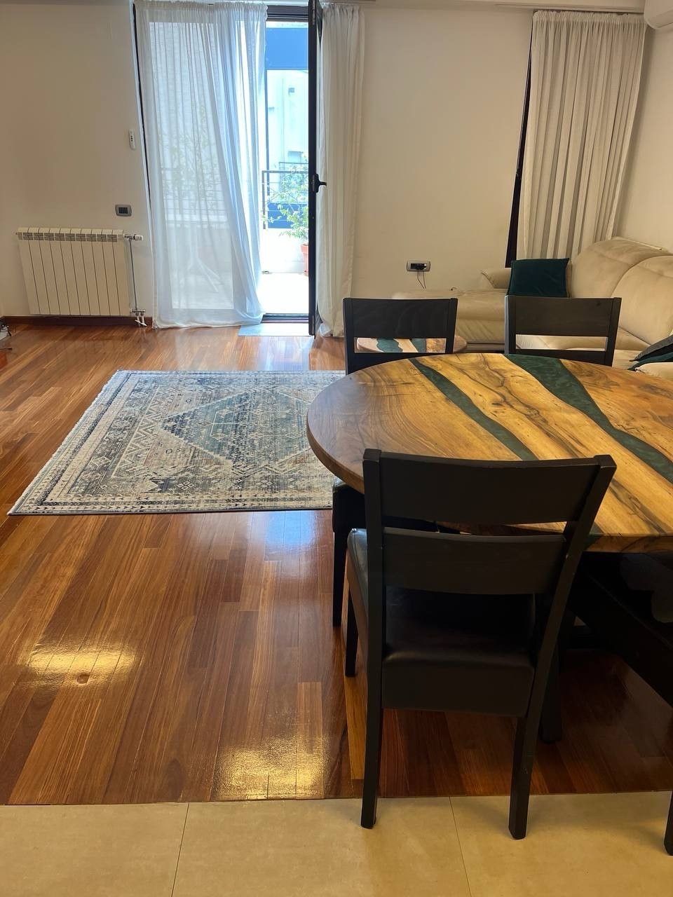 Prodaja modernog dvosobnog stana sa garažom – Centar Budve, 83 m² - Amfora Real Estate