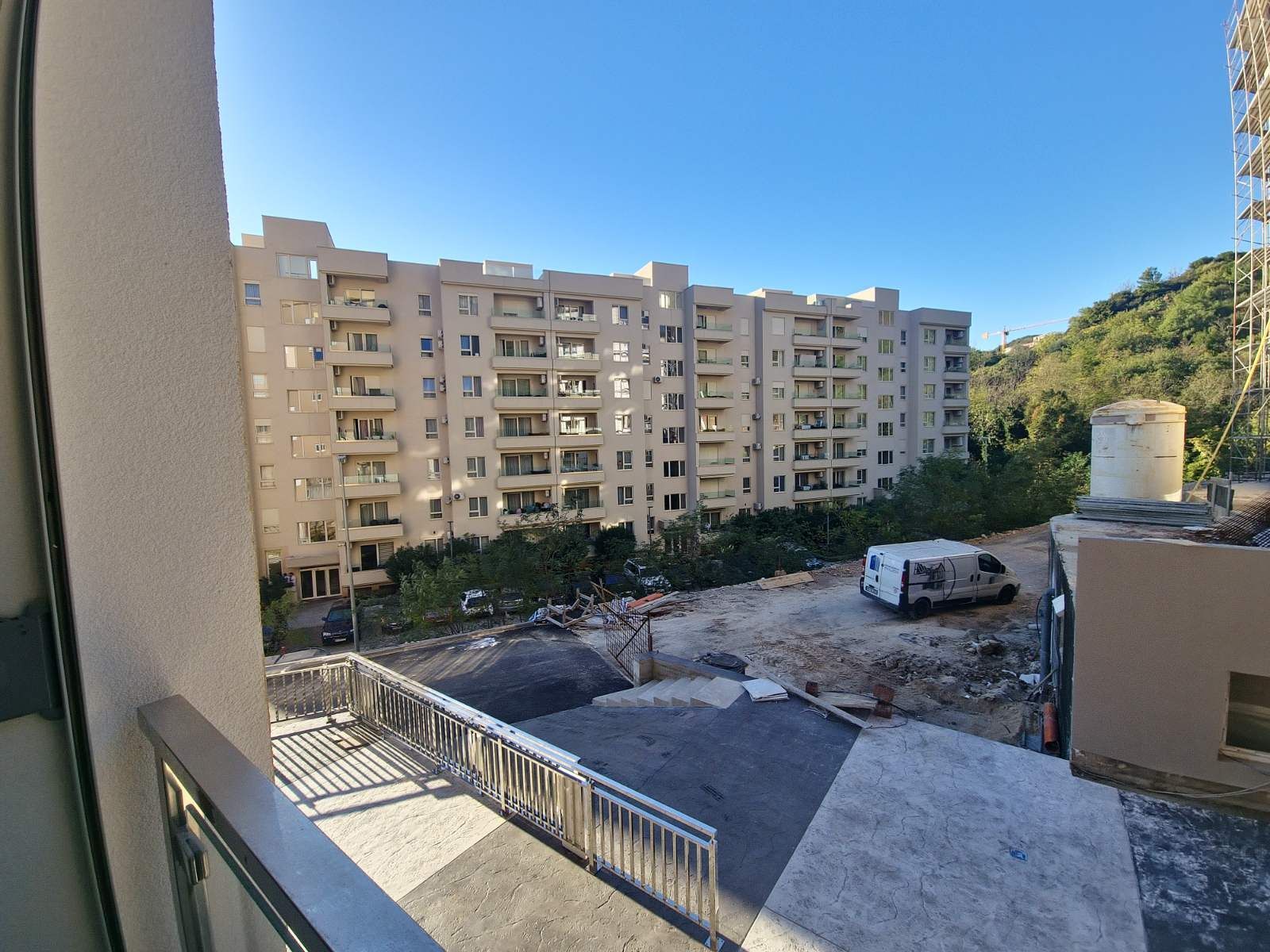 Prodaja novog, moderno opremljenog studio apartmana 24 m² – Bečići, Budva - Amfora Real Estate