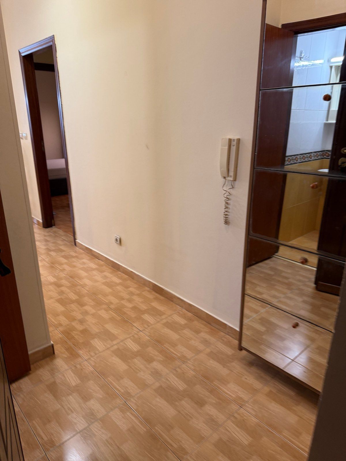 Izdavanje dvosobnog stana u centru Budve – 200 m od mora (dugoročno) - Amfora Real Estate