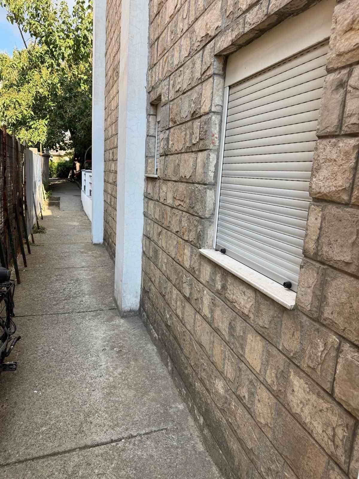 Izdavanje dvosobnog stana u centru Budve – 200 m od mora (dugoročno) - Amfora Real Estate