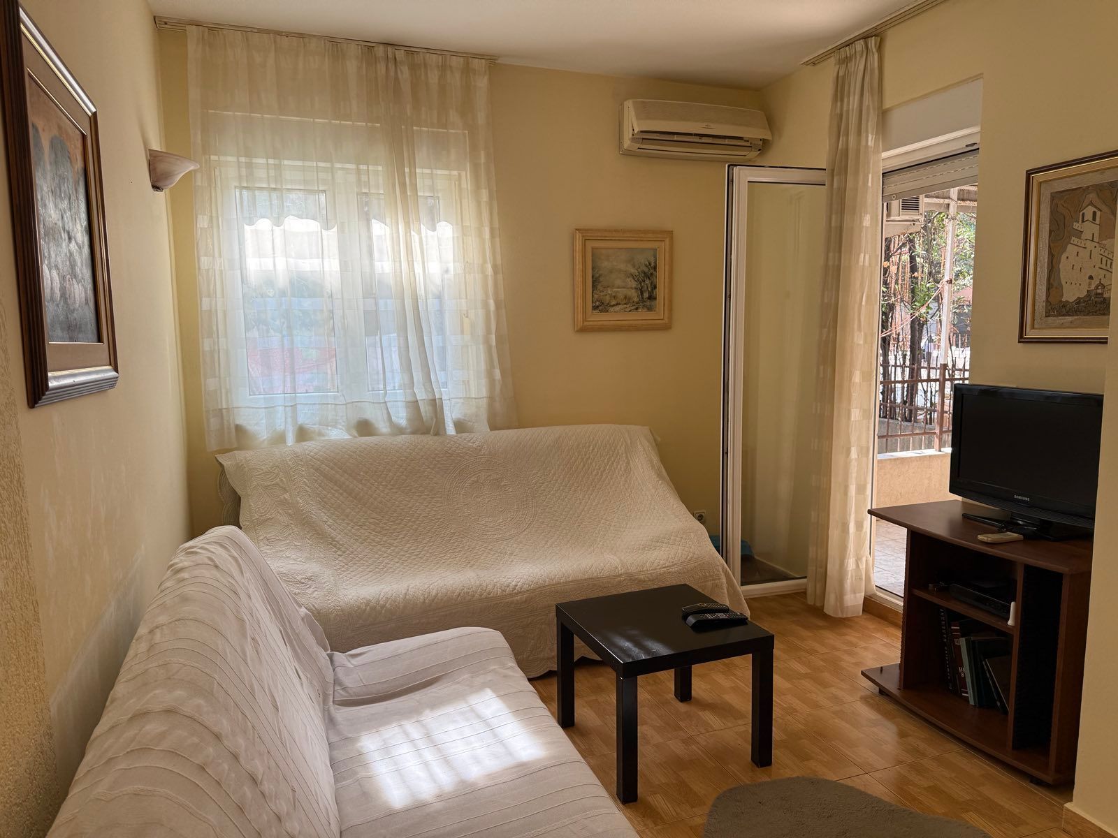 Izdavanje dvosobnog stana u centru Budve – 200 m od mora (dugoročno) - Amfora Real Estate