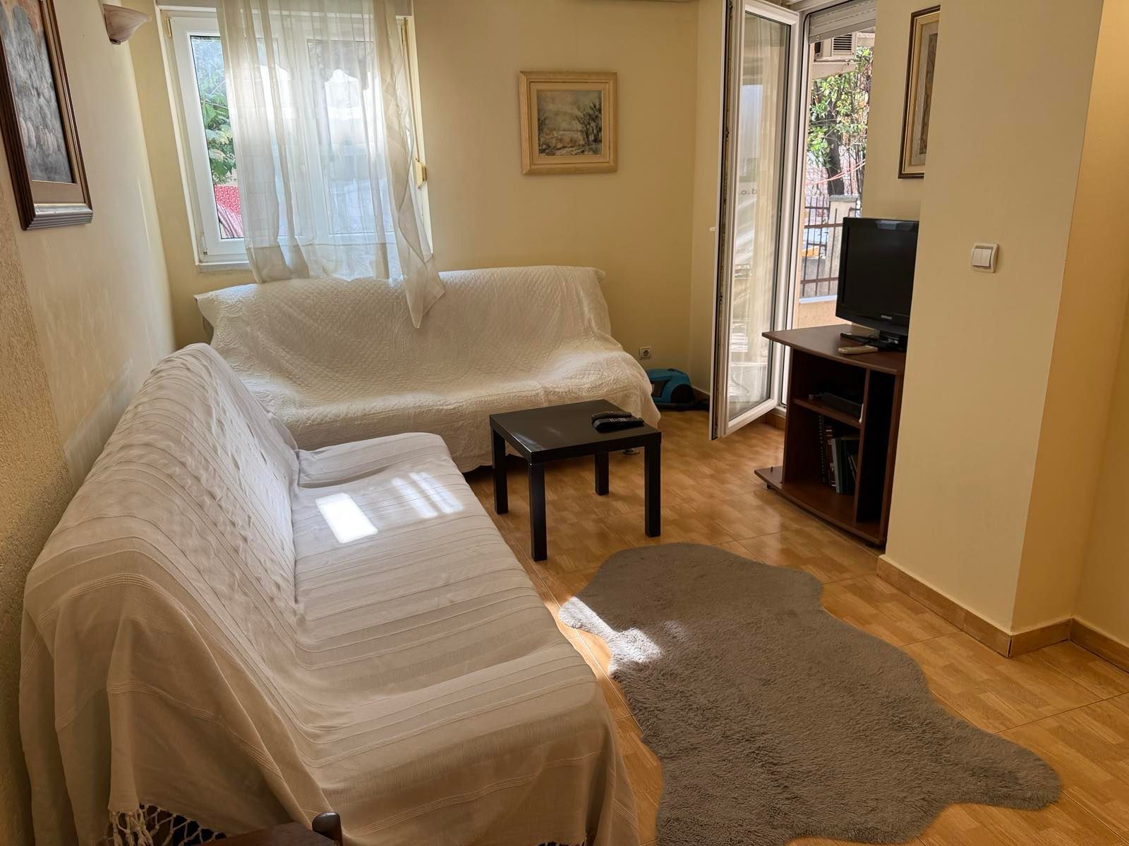 Izdavanje dvosobnog stana u centru Budve – 200 m od mora (dugoročno) - Amfora Real Estate