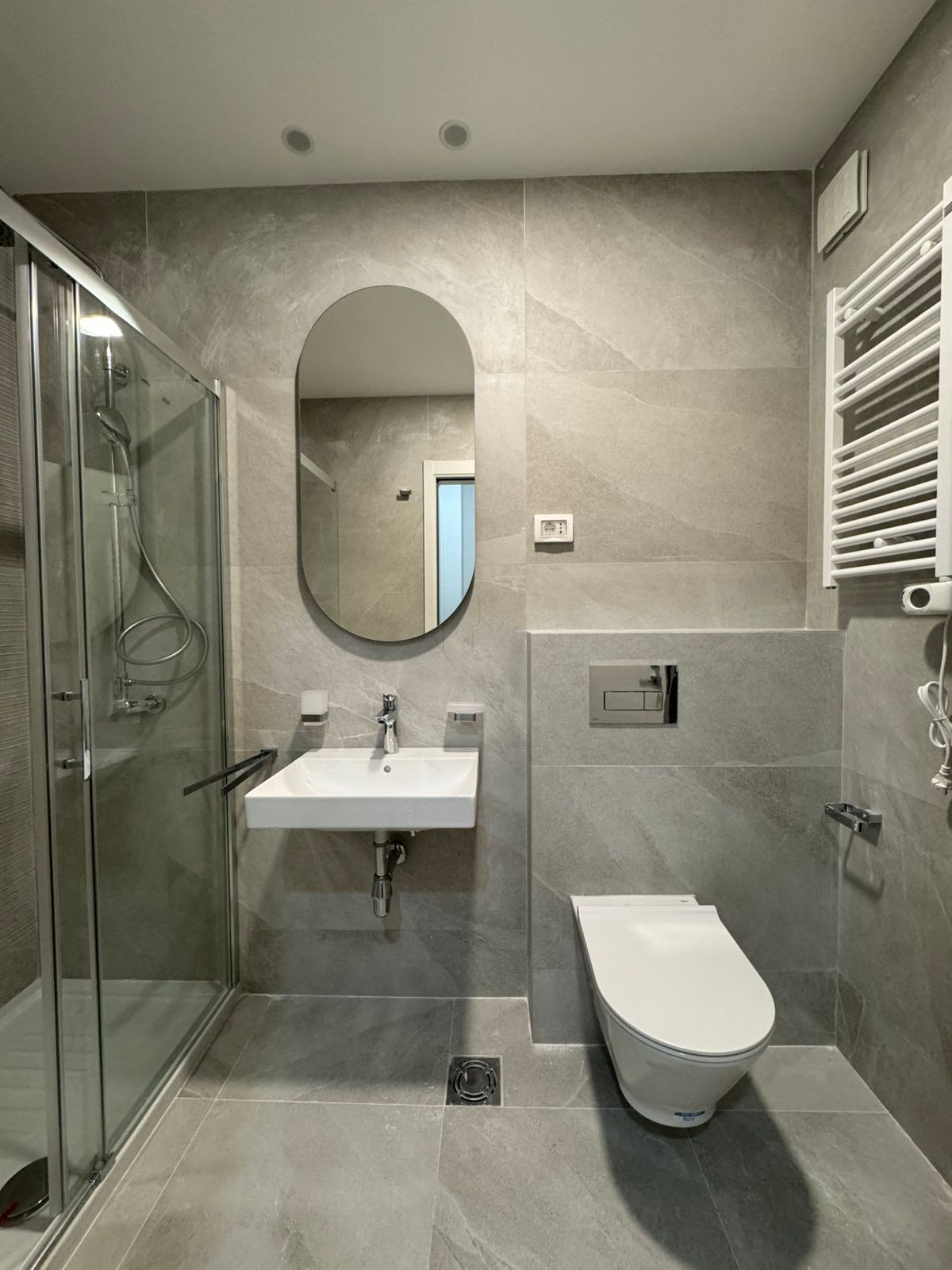 Izdaje se jednosoban stan 49 m² – Central Point, Podgorica (NA DUZI PERIOD) - Amfora Real Estate