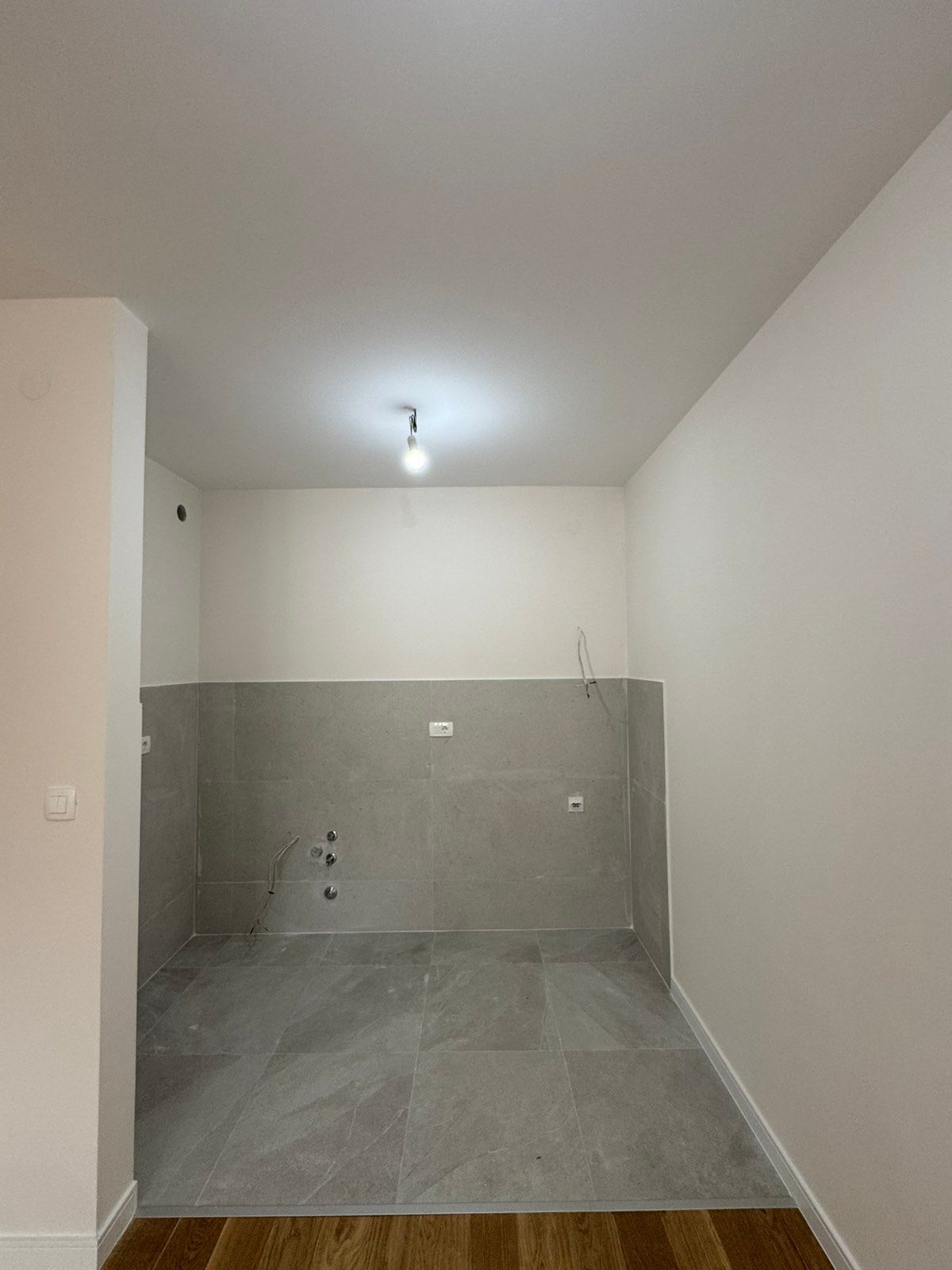 Izdaje se jednosoban stan 49 m² – Central Point, Podgorica (NA DUZI PERIOD) - Amfora Real Estate