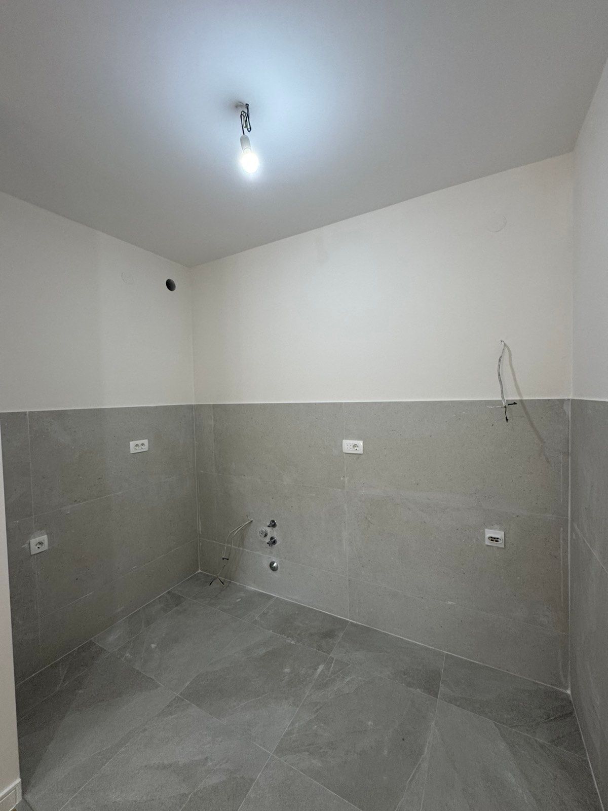 Izdaje se jednosoban stan 49 m² – Central Point, Podgorica (NA DUZI PERIOD) - Amfora Real Estate