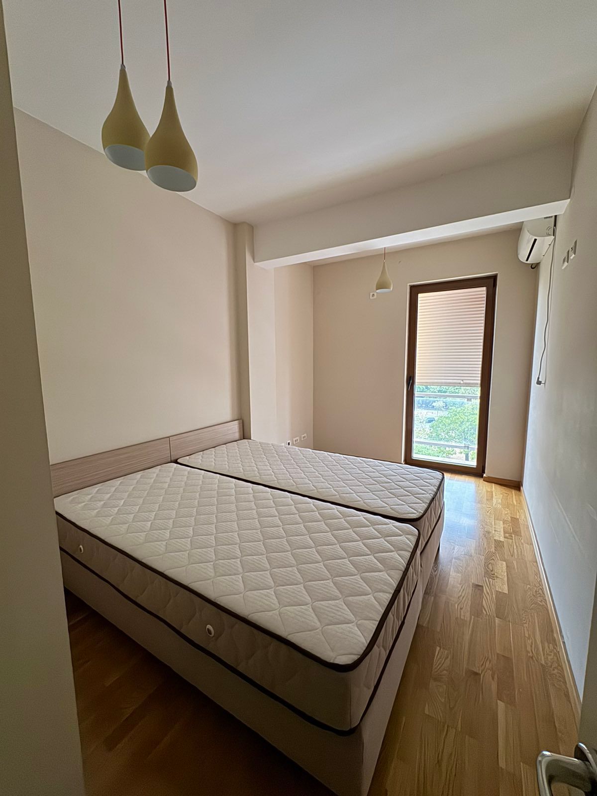 Izdavanje trosobnog stana 95 m² – Podgorica, potpuno namešten sa parking mestom (NA DUZI PERIOD) - Amfora Real Estate