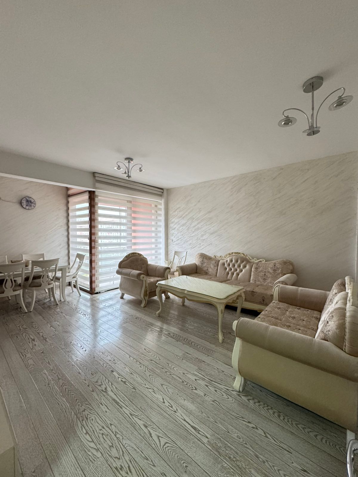 Izdavanje trosobnog stana 95 m² – Podgorica, potpuno namešten sa parking mestom (NA DUZI PERIOD) - Amfora Real Estate