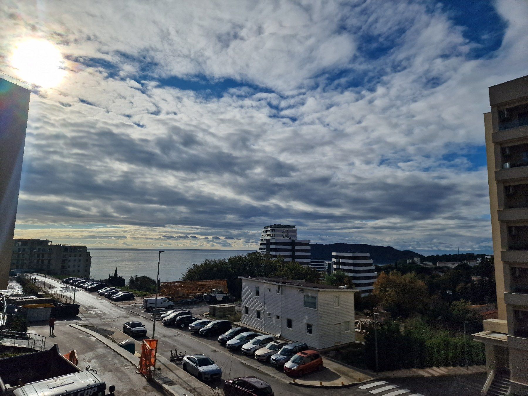 Dvosoban Stan 58m² s Pogledom na More u Bečićima – Nova Zgrada, Bez 3% Poreza! - Amfora Real Estate