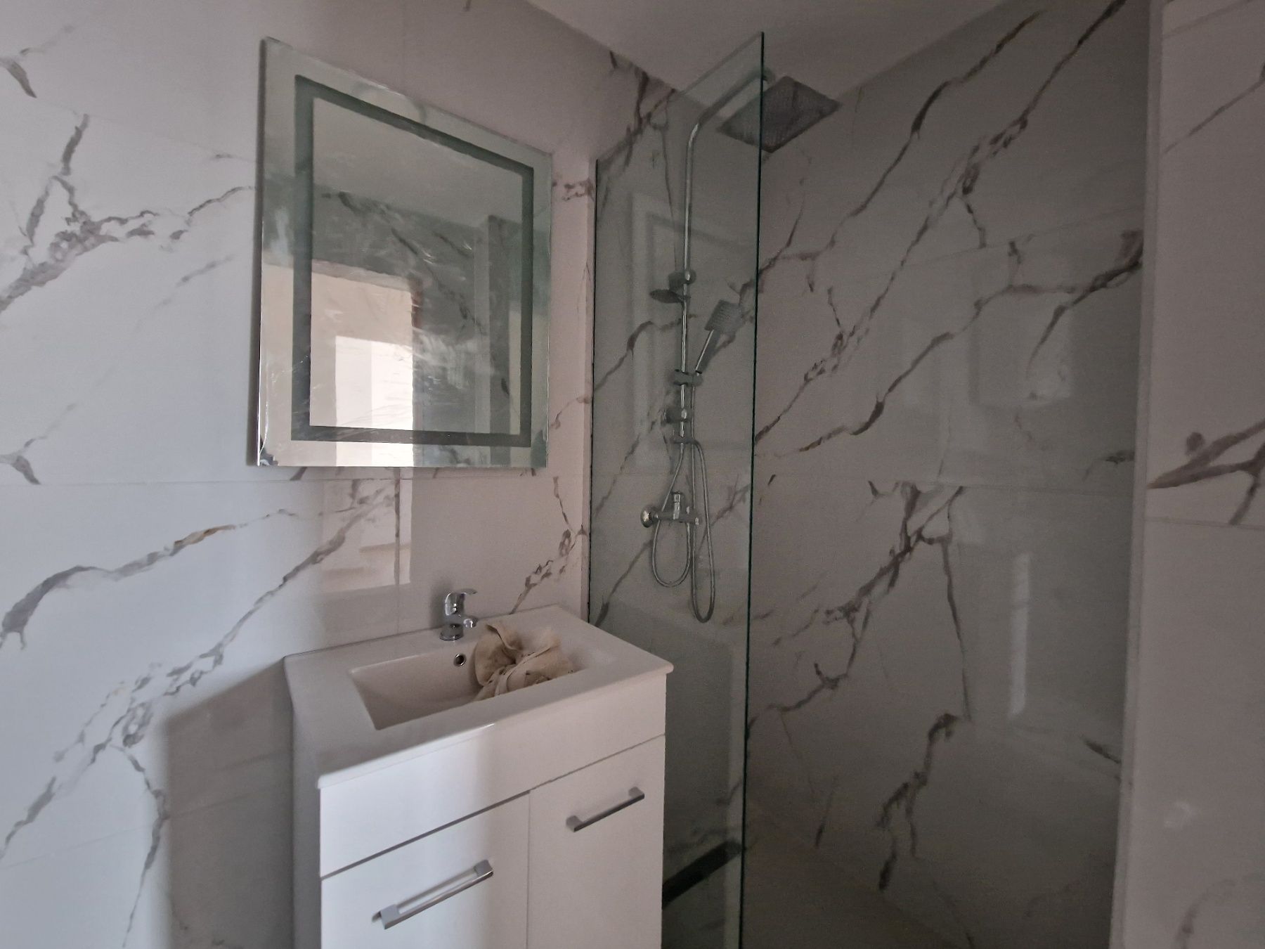 Dvosoban Stan 58m² s Pogledom na More u Bečićima – Nova Zgrada, Bez 3% Poreza! - Amfora Real Estate