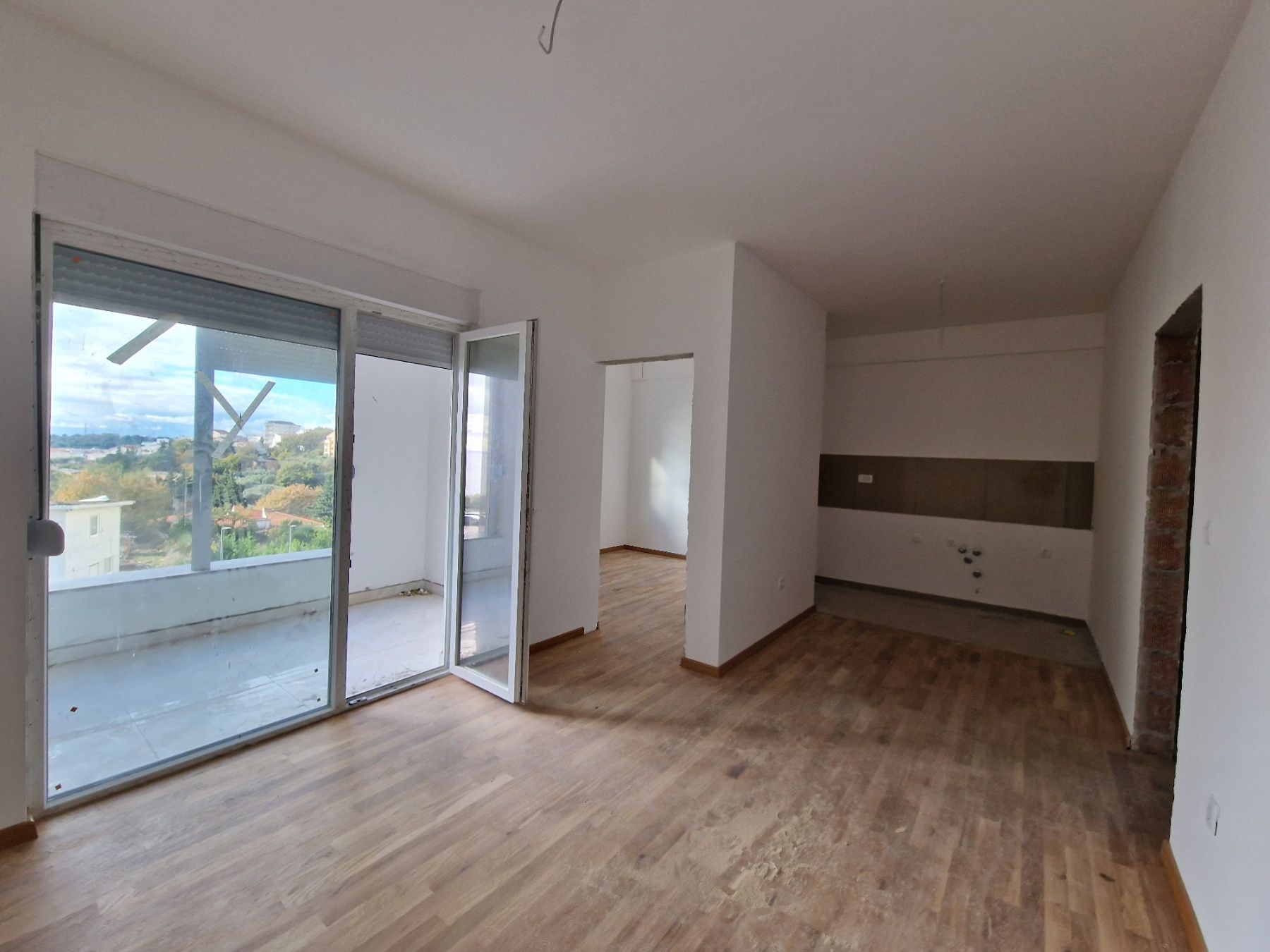 Dvosoban Stan 58m² s Pogledom na More u Bečićima – Nova Zgrada, Bez 3% Poreza! - Amfora Real Estate