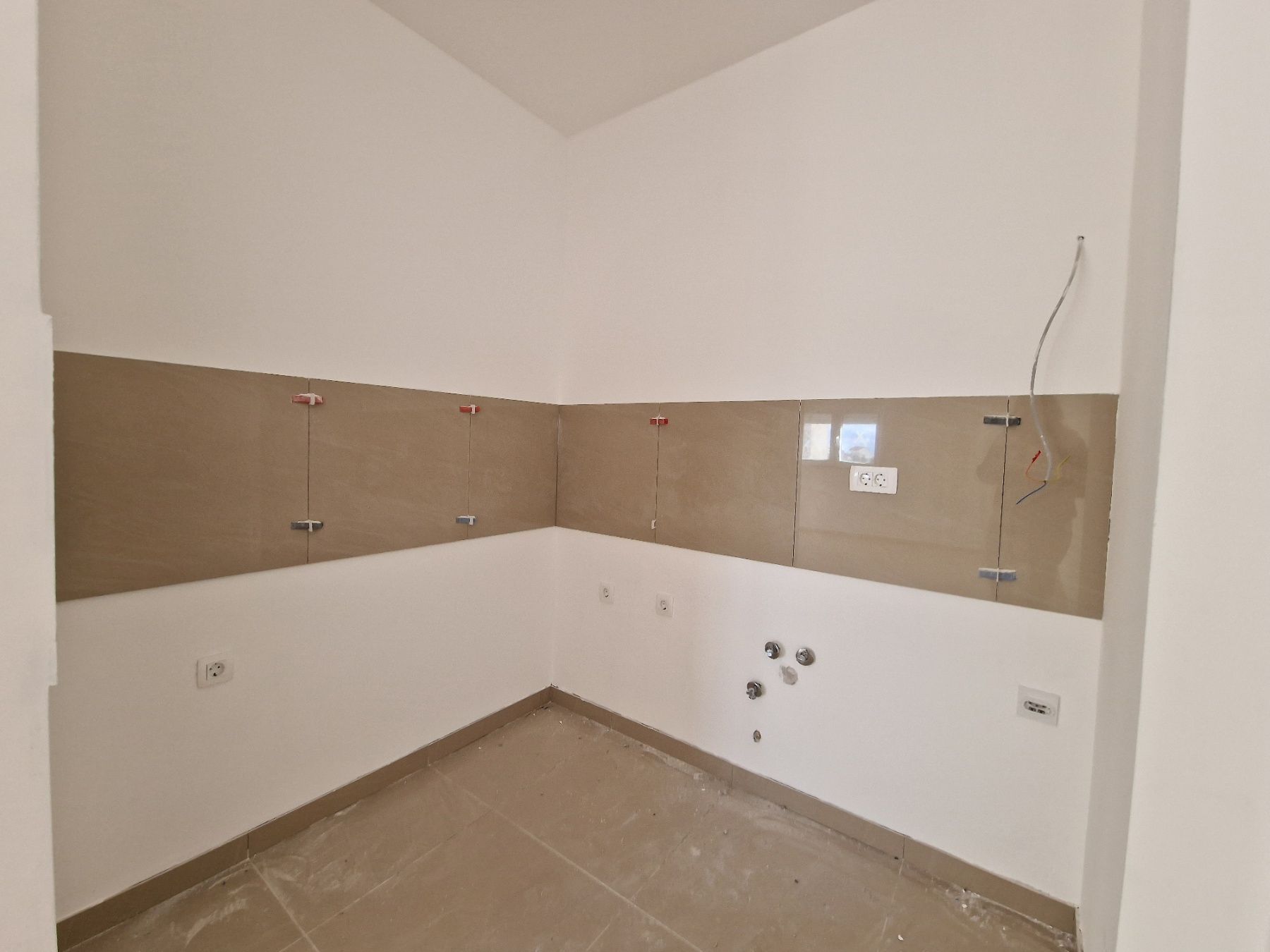 Dvosoban Stan 58m² s Pogledom na More u Bečićima – Nova Zgrada, Bez 3% Poreza! - Amfora Real Estate