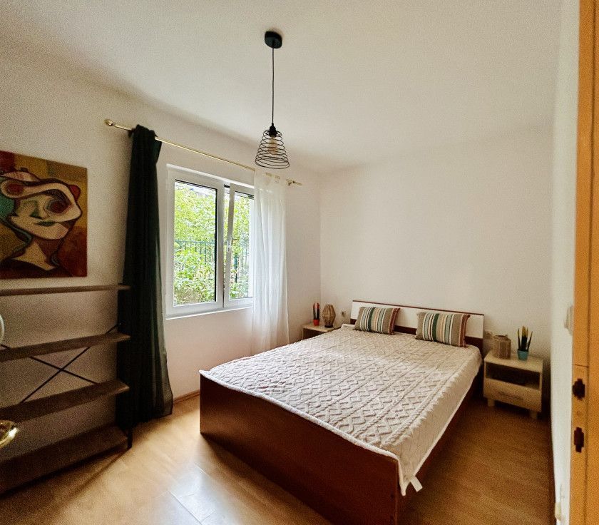 Izdavanje prostranog prizemlja kuće u Kalimanju – 10 minuta od centra, blizu mora (na duzi period) - Amfora Real Estate