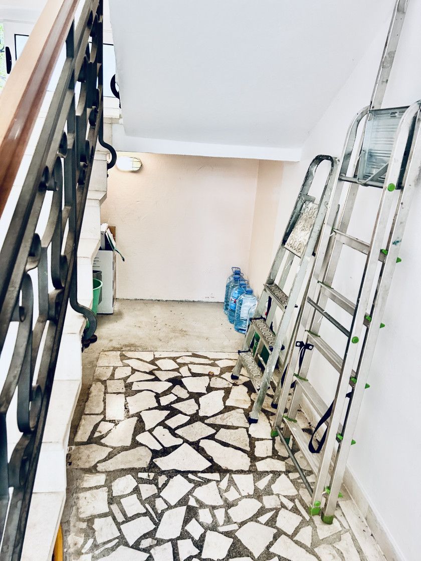 Izdavanje prostranog prizemlja kuće u Kalimanju – 10 minuta od centra, blizu mora (na duzi period) - Amfora Real Estate