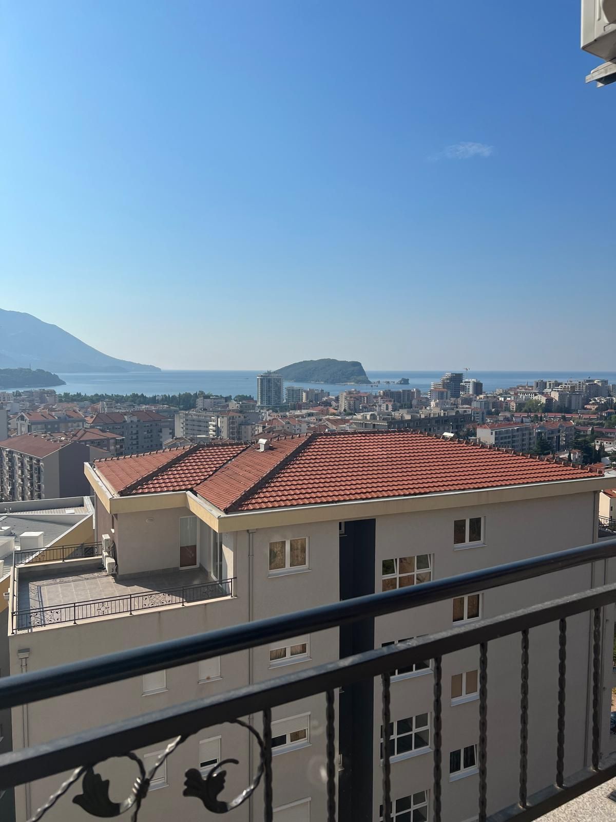 Izdavanje jednosobnog stana 45m² sa pogledom na more  – Dubovica, Budva (izdavanje na duzi period) - Amfora Real Estate
