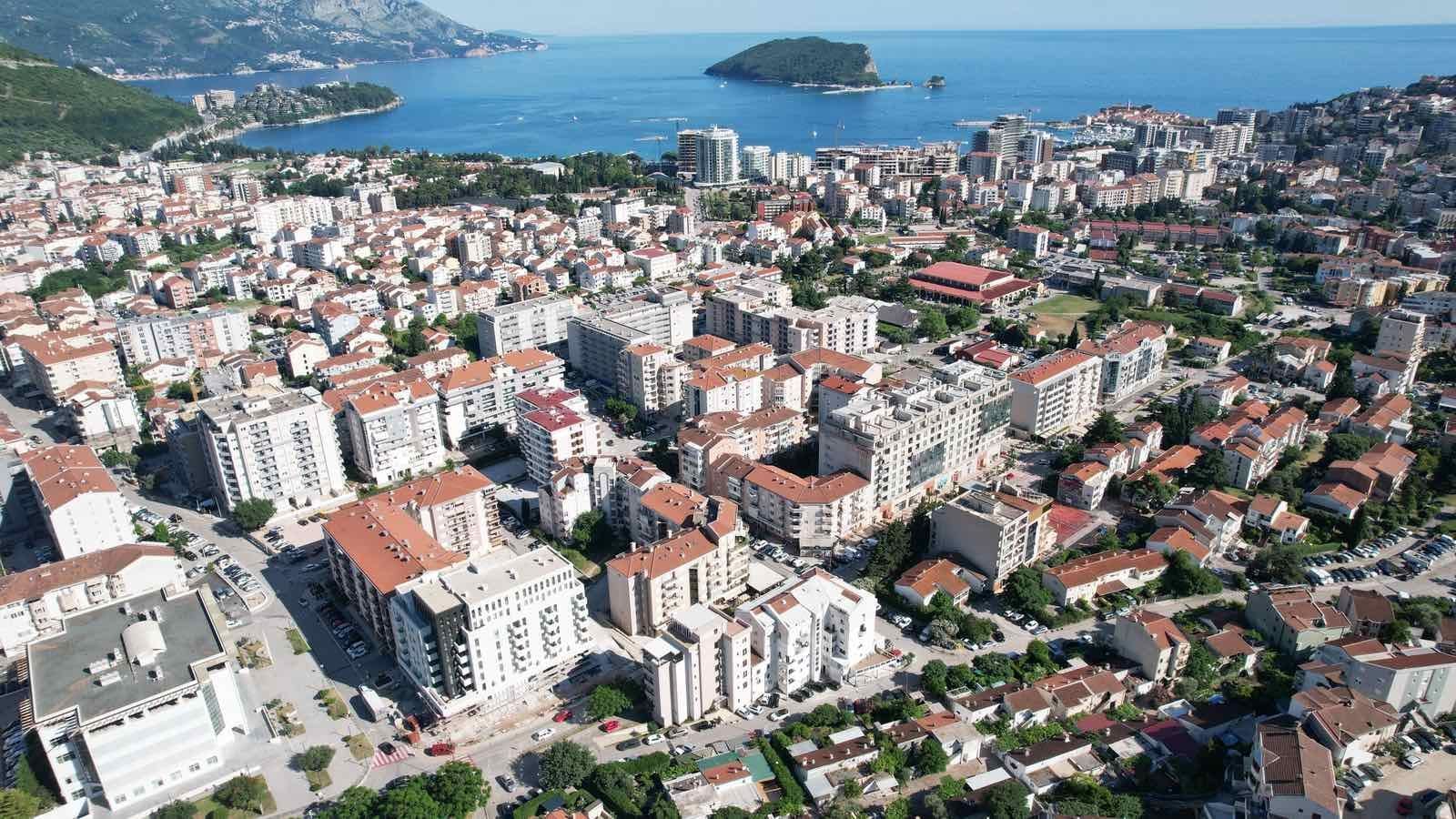Ekskluzivna ponuda: Urbanizovano zemljište 20.000 m² sa panoramskim pogledom na more – Dubovica, Budva - Amfora Real Estate