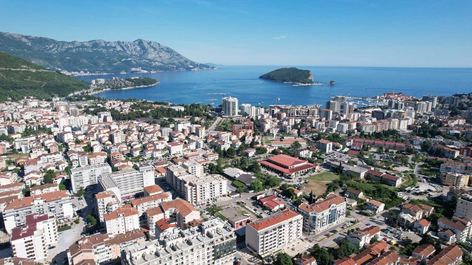 Ekskluzivna ponuda: Urbanizovano zemljište 20.000 m² sa panoramskim pogledom na more – Dubovica, Budva - Amfora Real Estate