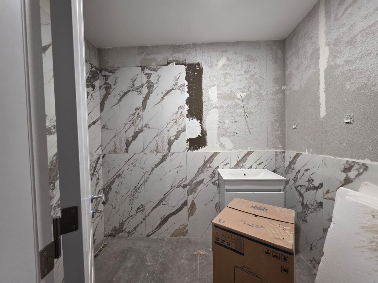 Prodaja novog luksuznog dvosobnog stana 105 m² sa garaznim mestom– Ivanovići, Bečići - Amfora Real Estate