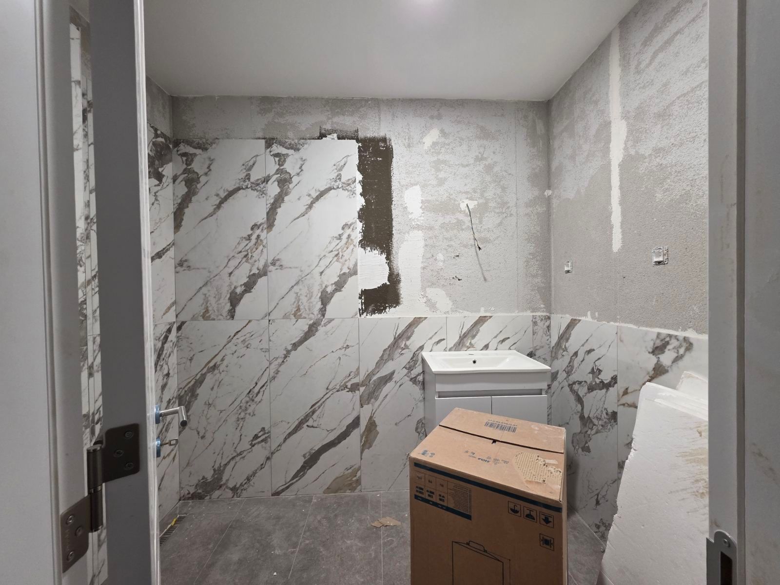 Prodaja novog luksuznog dvosobnog stana 105 m² sa garaznim mestom– Ivanovići, Bečići - Amfora Real Estate