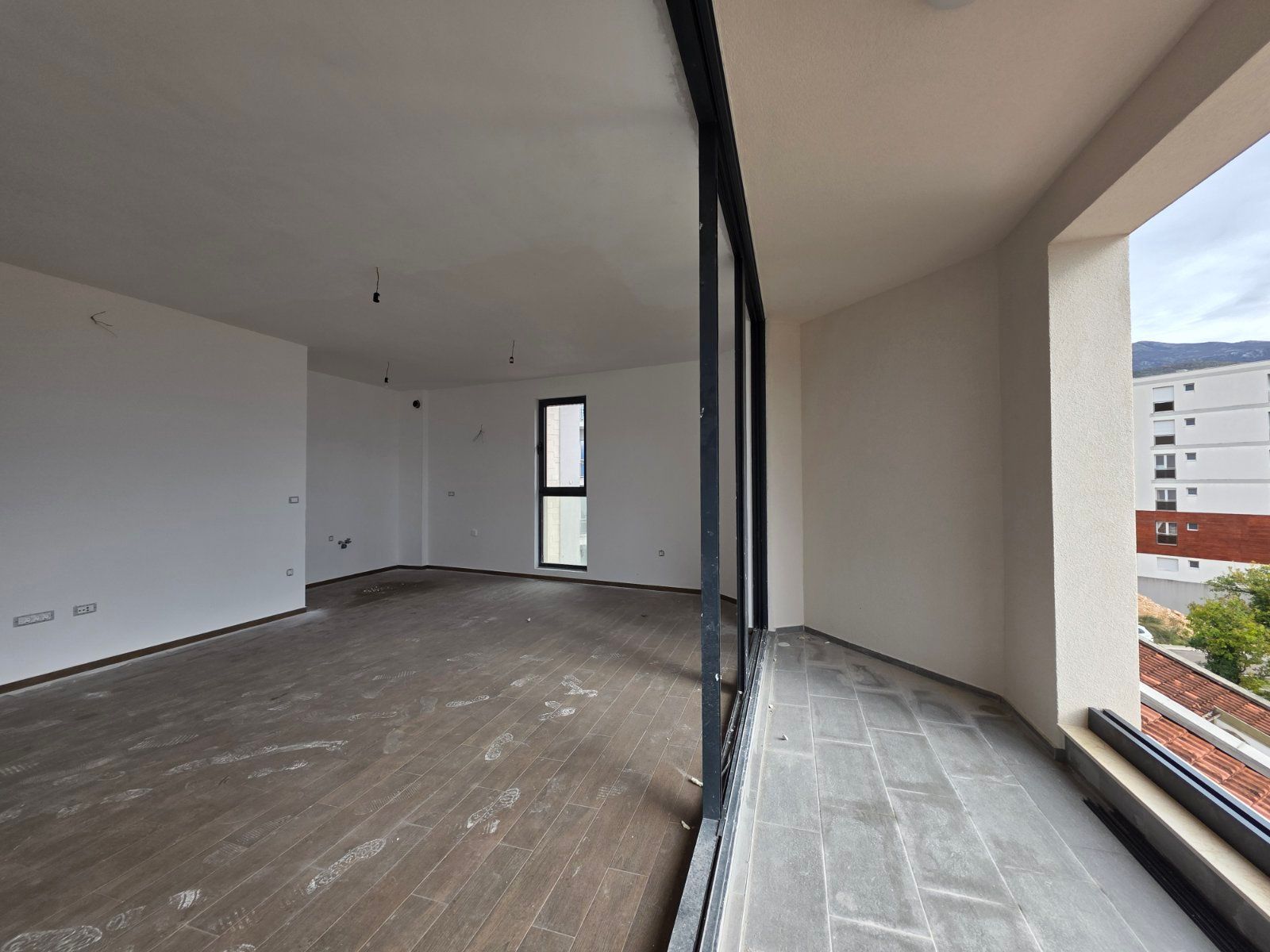 Prodaja novog luksuznog dvosobnog stana 105 m² sa garaznim mestom– Ivanovići, Bečići - Amfora Real Estate