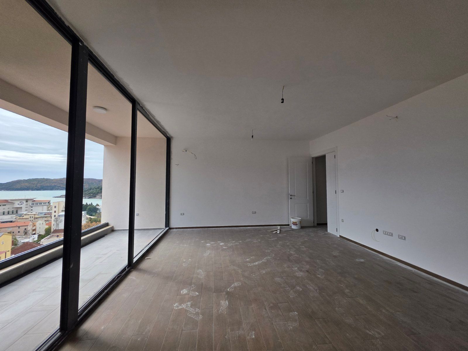 Prodaja novog luksuznog dvosobnog stana 105 m² sa garaznim mestom– Ivanovići, Bečići - Amfora Real Estate