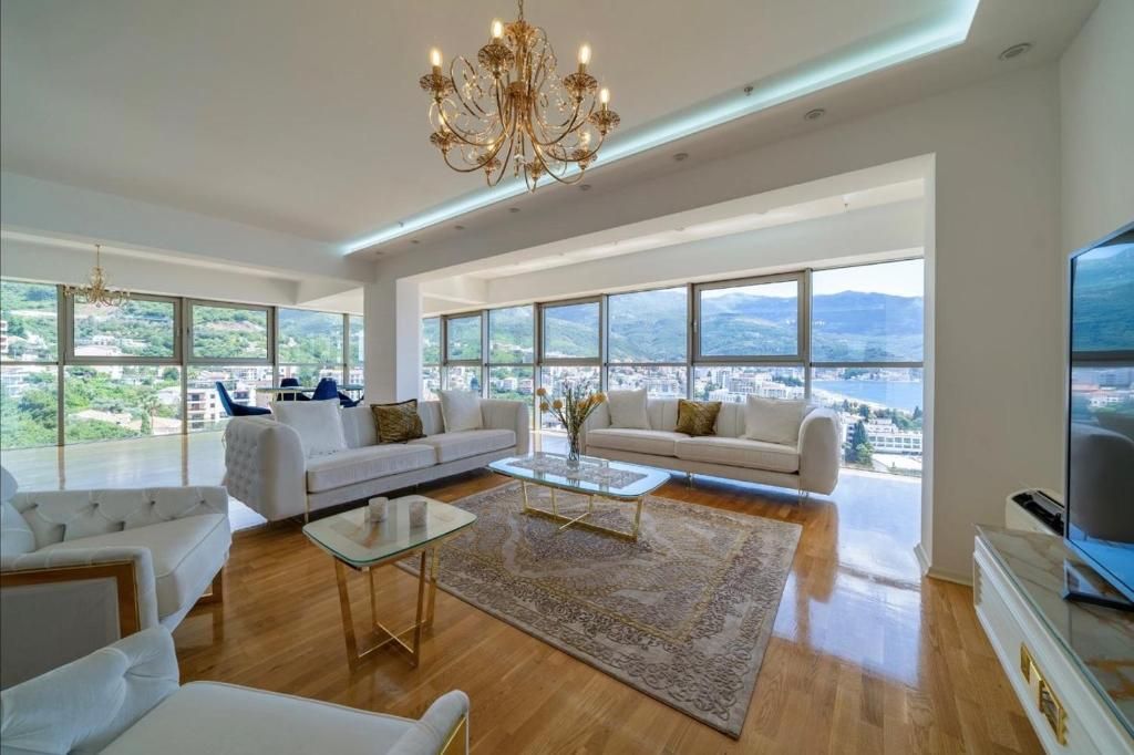 Izdavanje luksuznog trosobnog stana sa panoramskim pogledom na more – Dukley Gardens, Harmonia, Budvanska rivijera (do 15.05.2026) - Amfora Real Estate