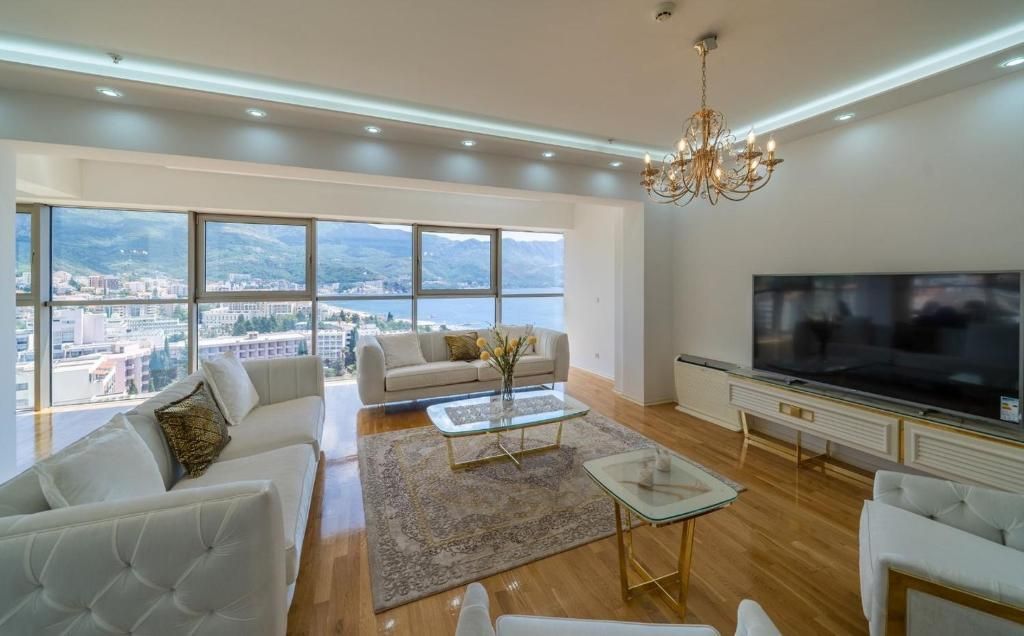 Izdavanje luksuznog trosobnog stana sa panoramskim pogledom na more – Dukley Gardens, Harmonia, Budvanska rivijera (do 15.05.2026) - Amfora Real Estate