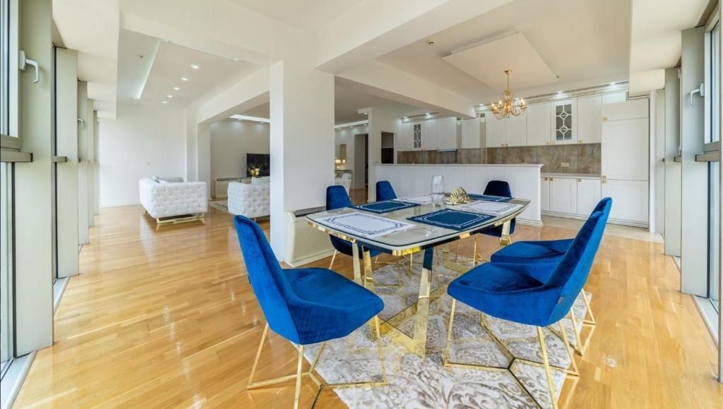 Izdavanje luksuznog trosobnog stana sa panoramskim pogledom na more – Dukley Gardens, Harmonia, Budvanska rivijera (do 15.05.2026) - Amfora Real Estate