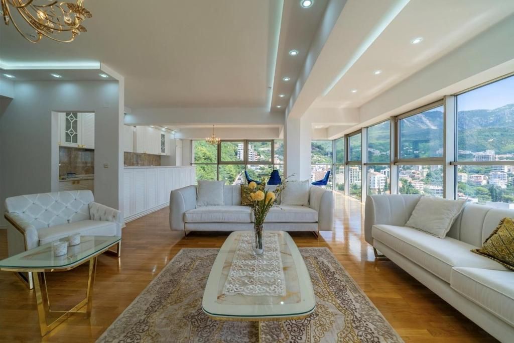 Izdavanje luksuznog trosobnog stana sa panoramskim pogledom na more – Dukley Gardens, Harmonia, Budvanska rivijera (do 15.05.2026) - Amfora Real Estate