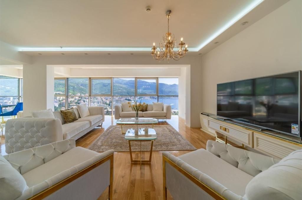 Izdavanje luksuznog trosobnog stana sa panoramskim pogledom na more – Dukley Gardens, Harmonia, Budvanska rivijera (do 15.05.2026) - Amfora Real Estate