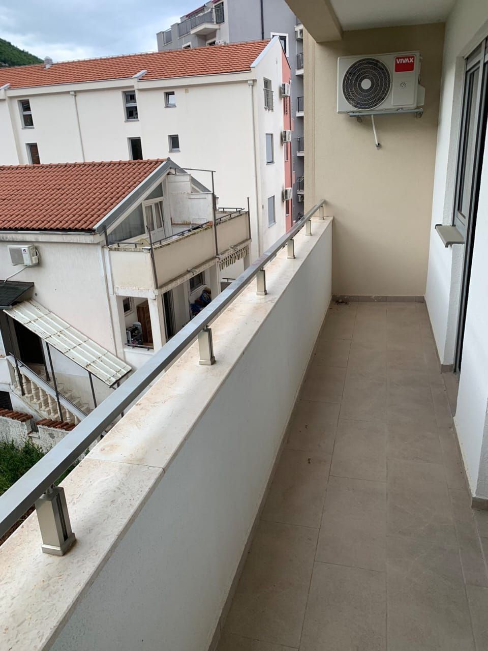 Moderno opremljen jednosoban stan ,Lazi - Budva (NA DUZI PERIOD) - Amfora Real Estate