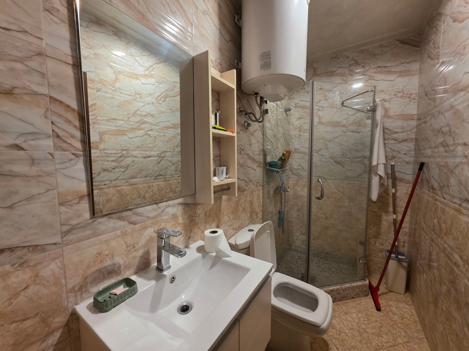 Prodaja luksuznog dvosobnog apartmana 80 m² sa panoramskim pogledom na more i garaznim mestom – Budva,Podkosljun - Amfora Real Estate